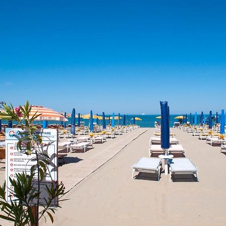 Julius Hotel Golem  Εξωτερικό φωτογραφία
