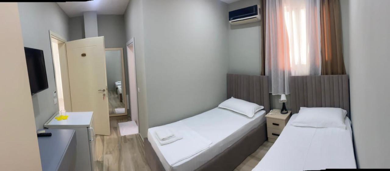 Julius Hotel Golem  Εξωτερικό φωτογραφία