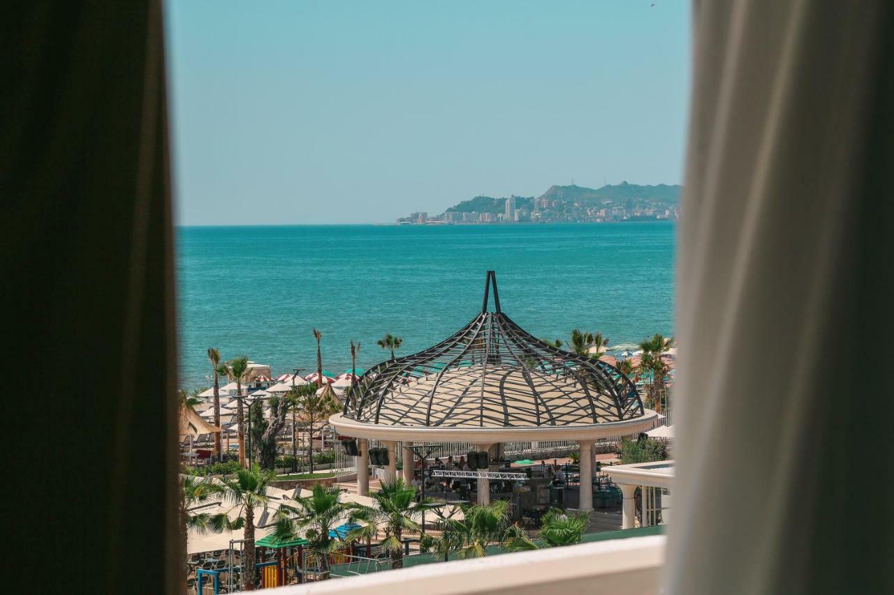 Julius Hotel Golem  Εξωτερικό φωτογραφία