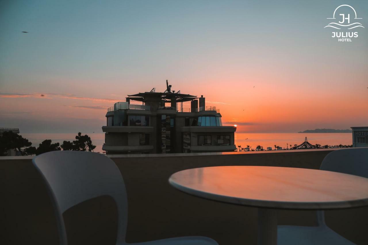 Julius Hotel Golem  Εξωτερικό φωτογραφία