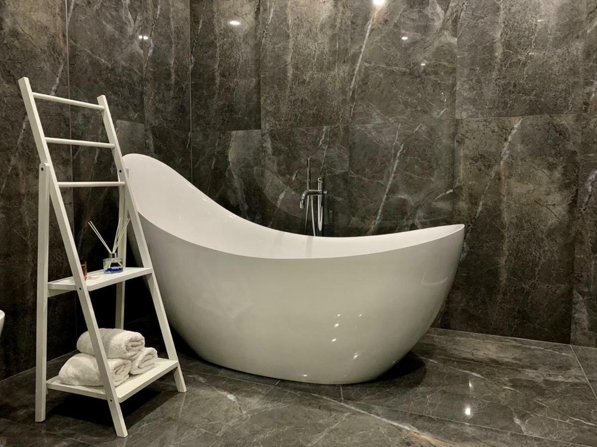 Julius Hotel Golem  Εξωτερικό φωτογραφία