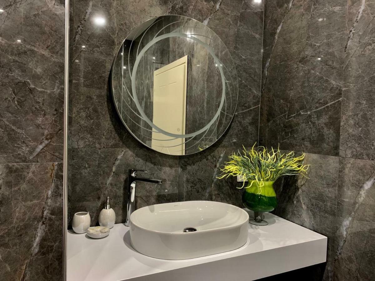 Julius Hotel Golem  Εξωτερικό φωτογραφία
