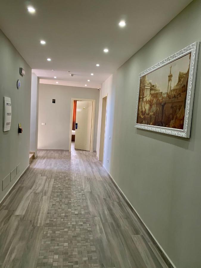 Julius Hotel Golem  Εξωτερικό φωτογραφία